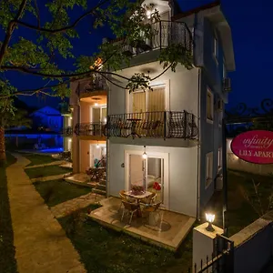 ** Parque de vacaciones Infinity Lily Turquía